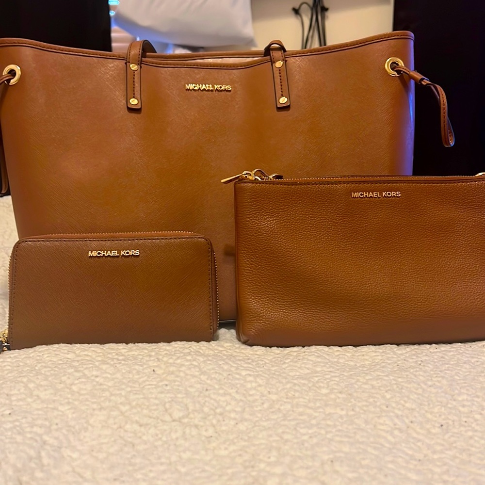 MK: Jet Set Small Carryall, Adele Brown Crossbody & Jet Set wallet/Phone Case